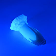 Load image into Gallery viewer, 82SJH47 Hue Small 0030 UV GITD
