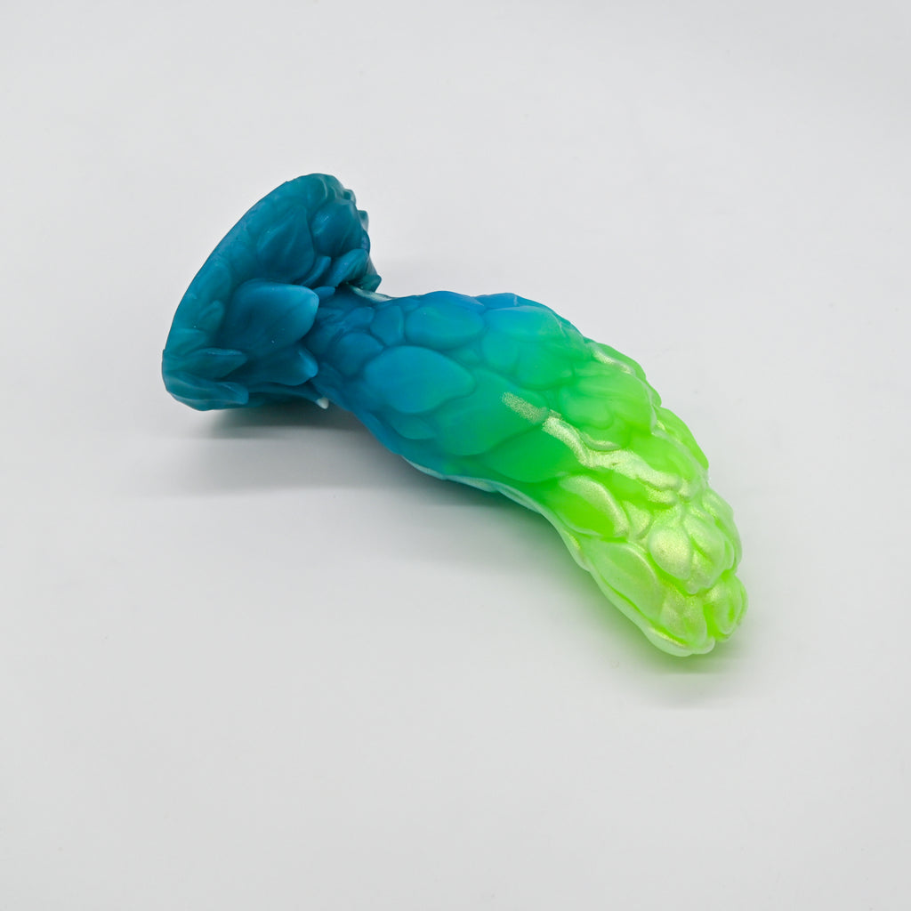 B2SKJ78 Flora Small 0030 UV GITD CS