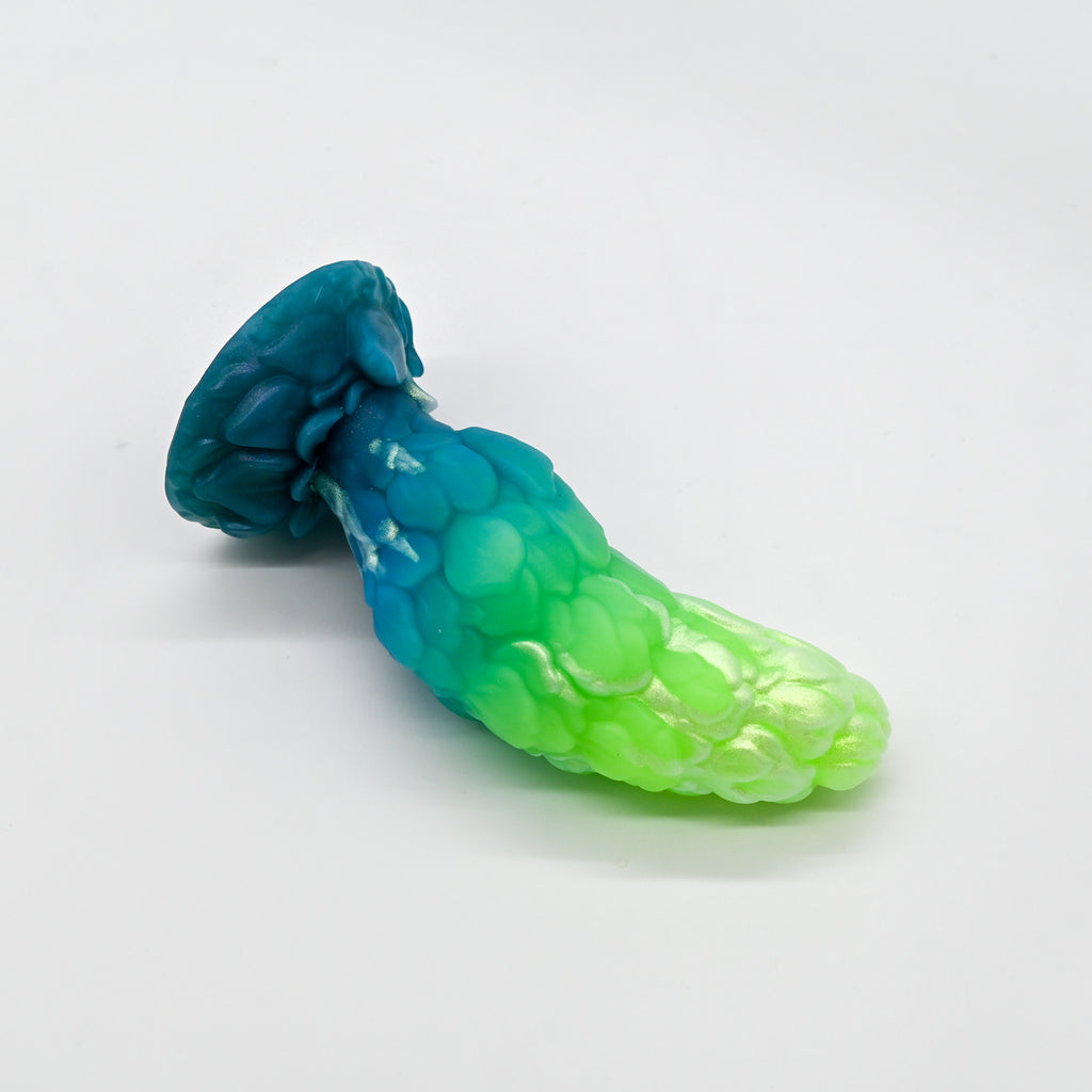 B2SKJ78 Flora Small 0030 UV GITD CS