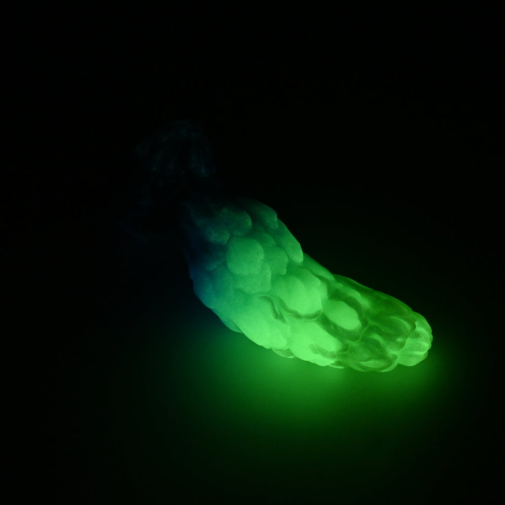 B2SKJ78 Flora Small 0030 UV GITD CS
