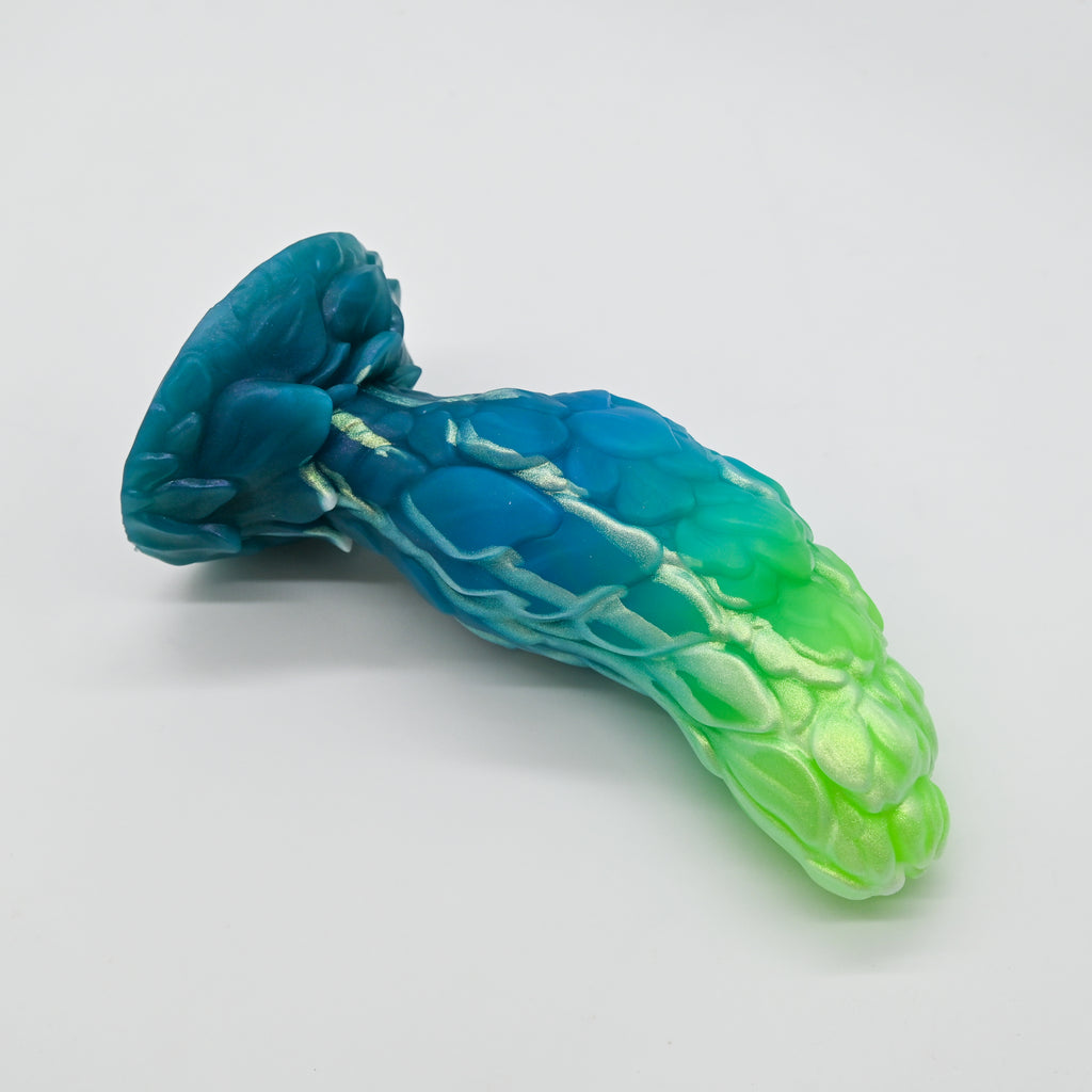 B3SKJ81 Flora Medium 0030 UV GITD CS