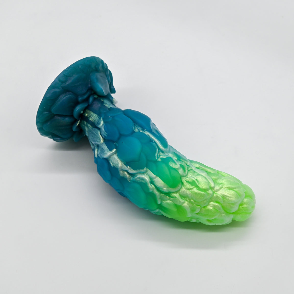 B3SKJ81 Flora Medium 0030 UV GITD CS