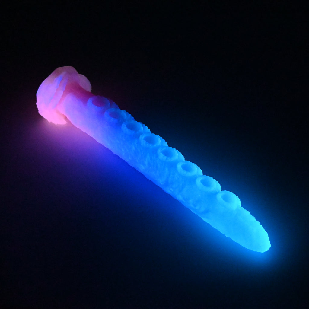 E3XKJ89 Illex Medium 0020 UV GITD
