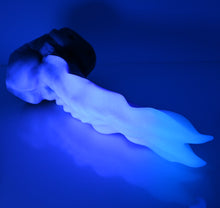 Load image into Gallery viewer, V4SED38 Snark's Maw Large 0030 UV GITD CS
