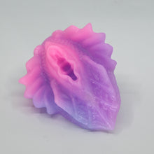 Load image into Gallery viewer, C2MGG57 Calypso Small 0050 UV GITD
