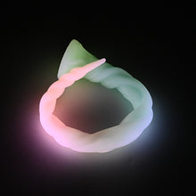 Load image into Gallery viewer, S3MJK12 Sera's Horn Medium 0050 UV GITD
