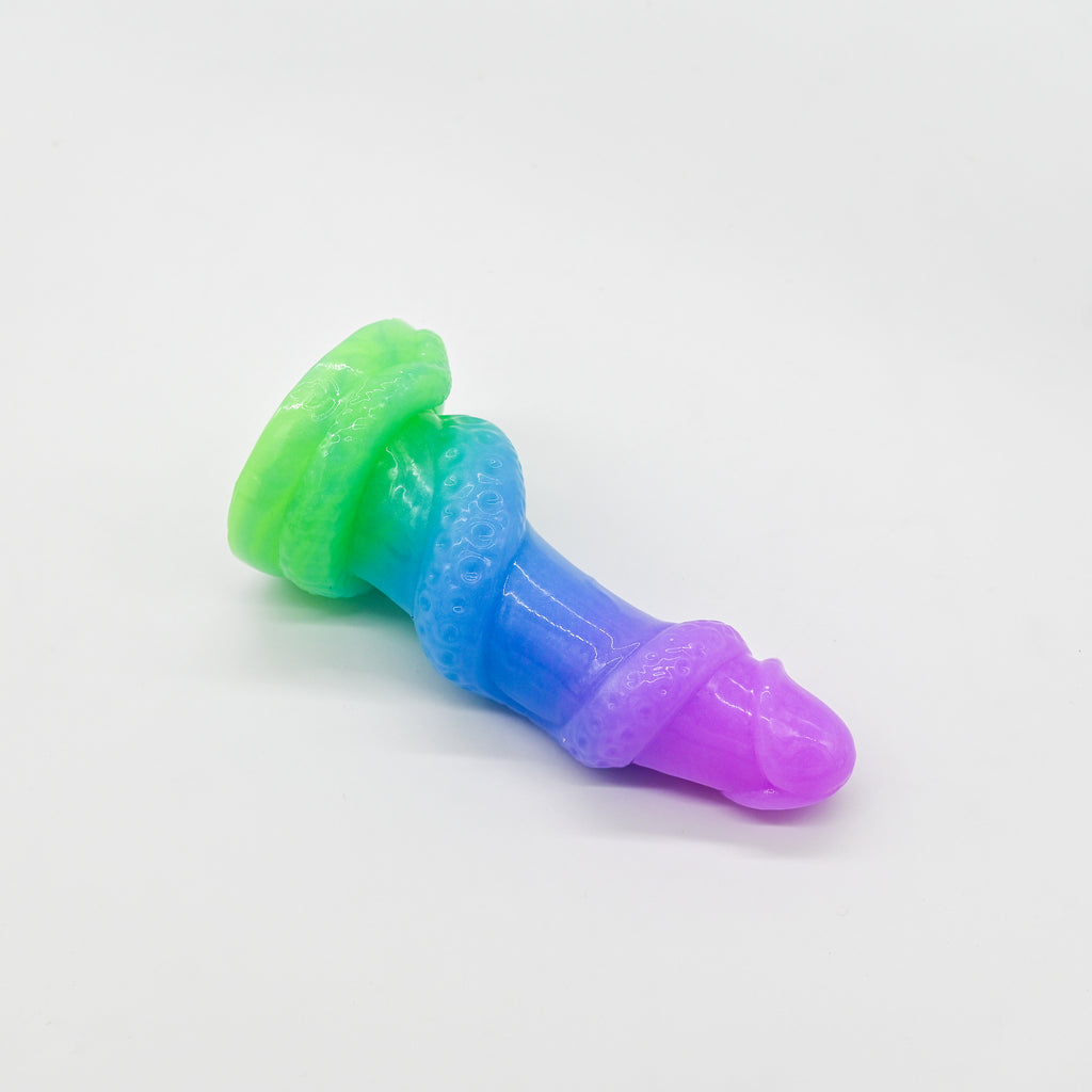32XKL38 Celia Small 0020 UV GITD