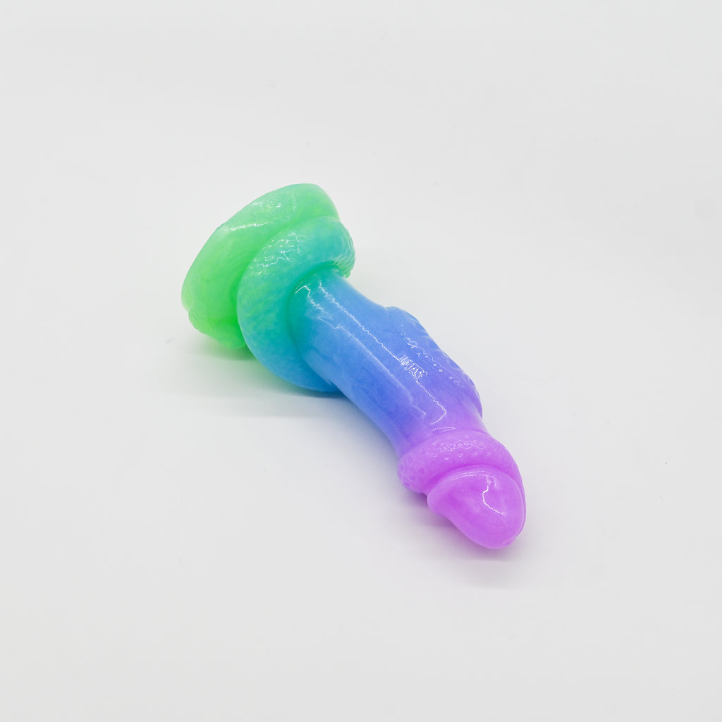 32XKL38 Celia Small 0020 UV GITD