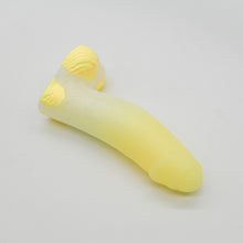 Load image into Gallery viewer, R2SRL98 Orion Small 0030 UV GITD
