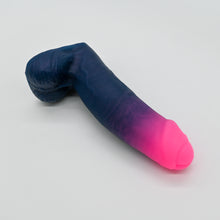 Load image into Gallery viewer, R3MJM05 Orion Medium 0050 UV GITD
