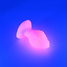 Load image into Gallery viewer, F3MHG91 Dragonfruit Plug Medium 0050 UV GITD
