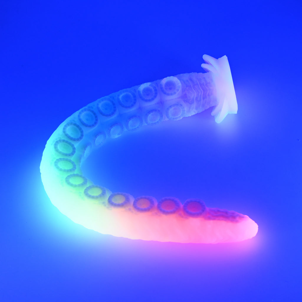 E4MHG87 Illex Large 0050 UV GITD