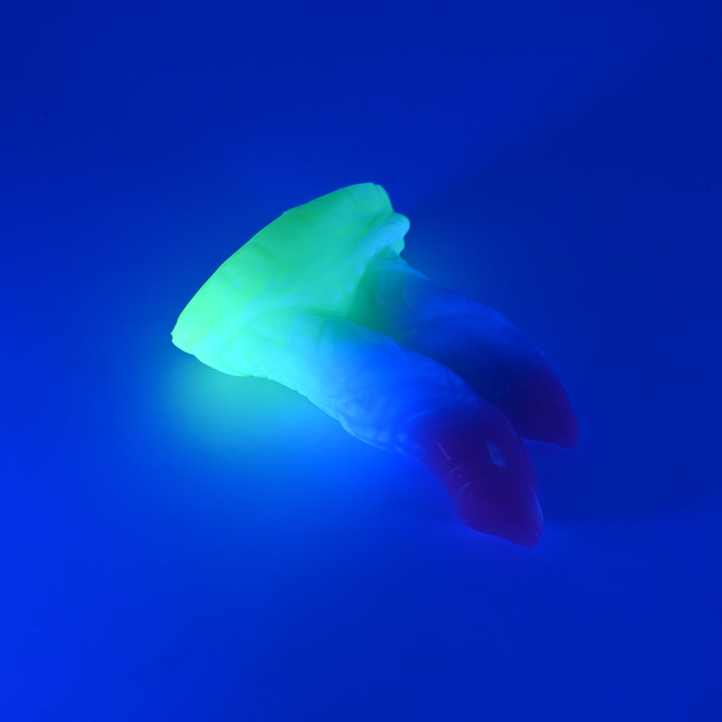 22XKL26 Vasuki Small 0020 UV GITD
