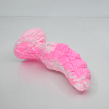 Load image into Gallery viewer, B1MFF25 Flora Mini 0050 UV GITD
