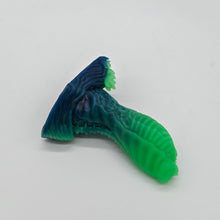 Load image into Gallery viewer, X2XJM45 Shin Small 0020 UV GITD

