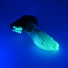 Load image into Gallery viewer, X3XJM49 Shin Medium 0020 UV GITD

