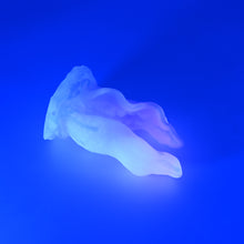 Load image into Gallery viewer, A2MJK91 Alara Small 0050 UV GITD CS
