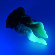 Load image into Gallery viewer, A4XJK98 Alara Large 0020 UV GITD
