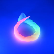 Load image into Gallery viewer, S3MJM15 Sera's Horn Medium 0050 UV GITD
