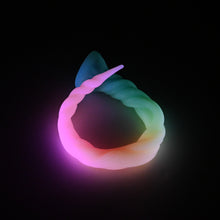 Load image into Gallery viewer, S3MJM15 Sera's Horn Medium 0050 UV GITD
