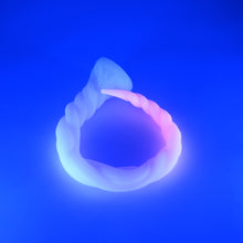 Load image into Gallery viewer, S3MJM16 Sera's Horn Medium 0050 UV GITD
