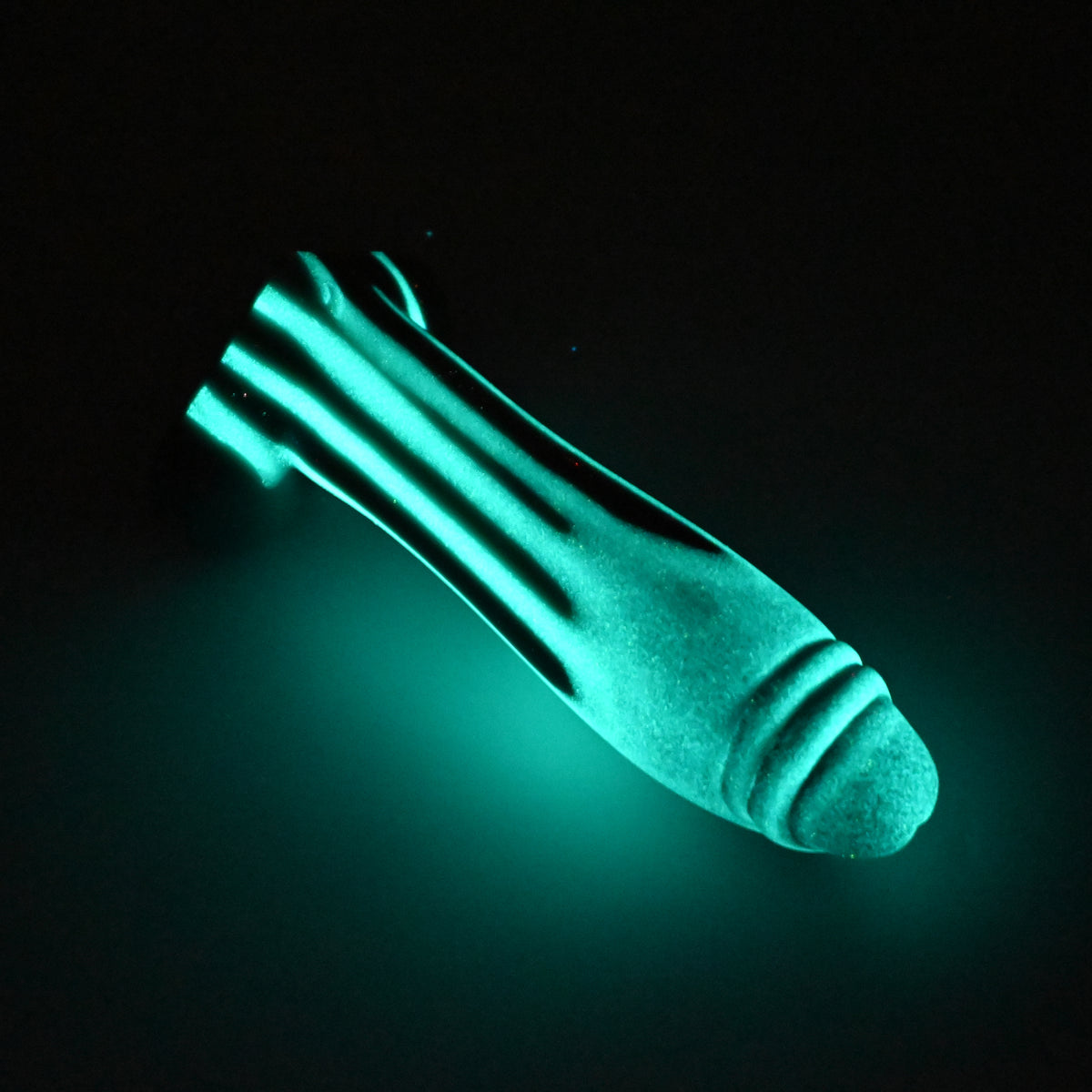 Q3SKP65 Aquus Medium 0030 UV GITD