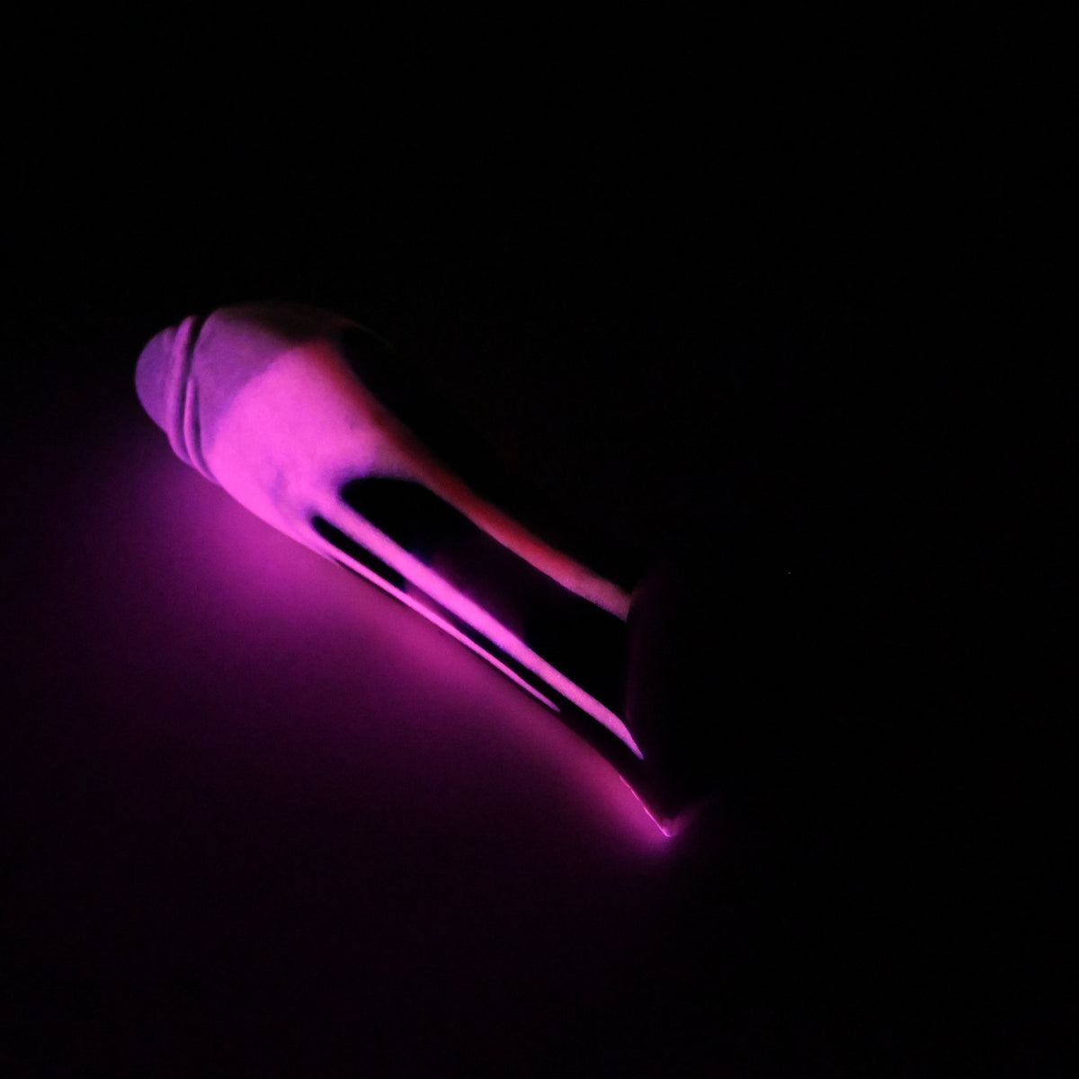 Q3MKP66 Aquus Medium 0050 UV GITD CS