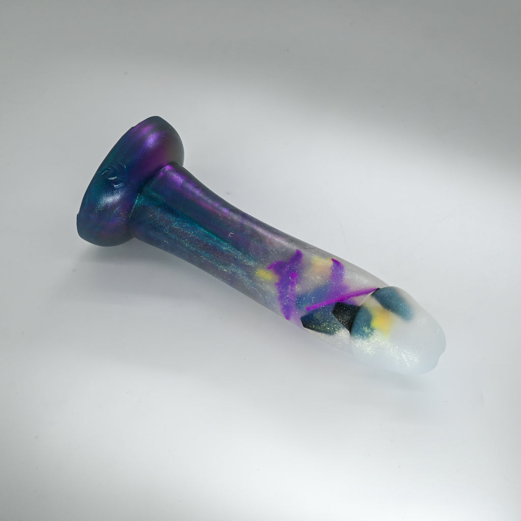 Z3TKQ22 Caelus Medium NC 0031 UV GITD CS