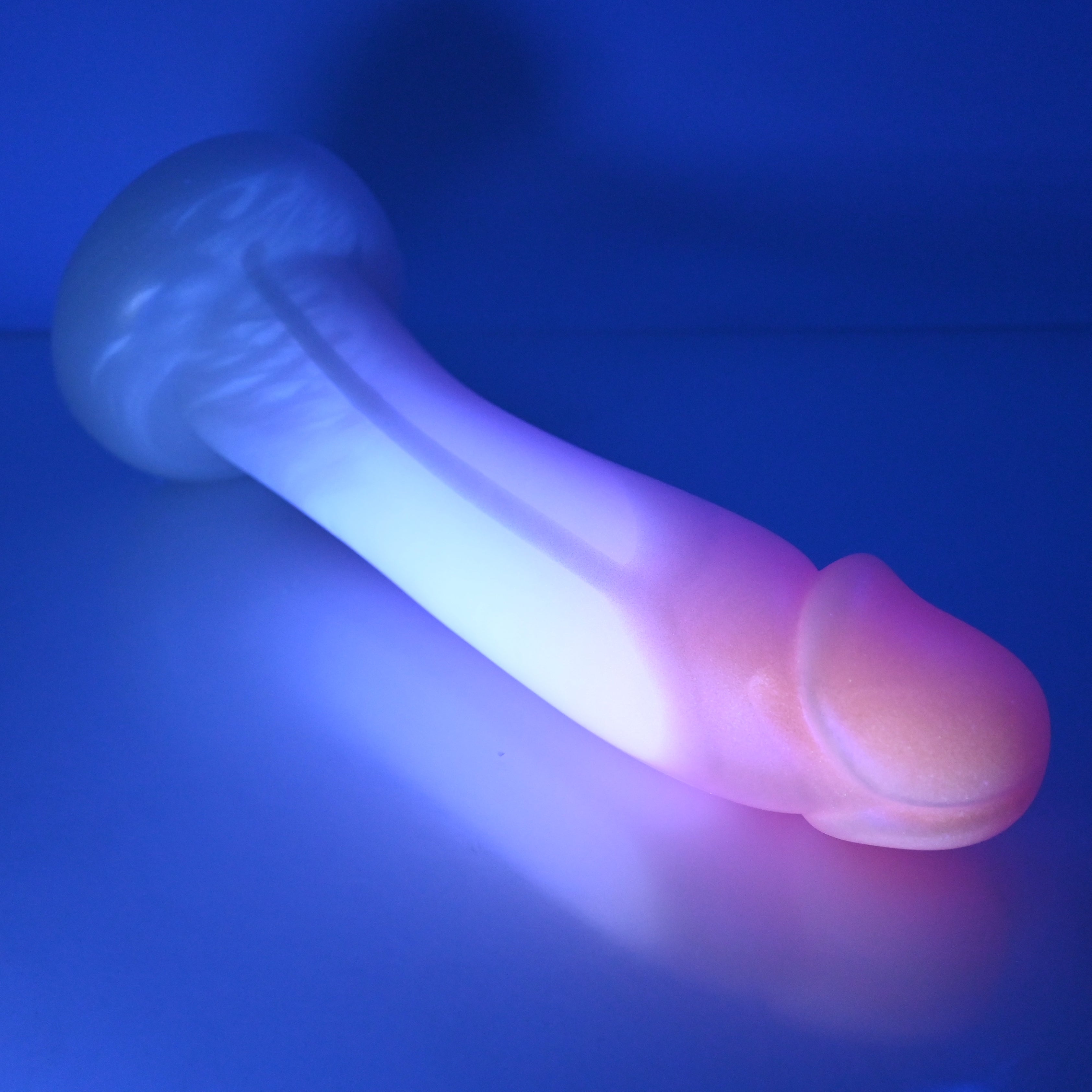 Z4SFJ80 Caelus Large 0030 UV GITD