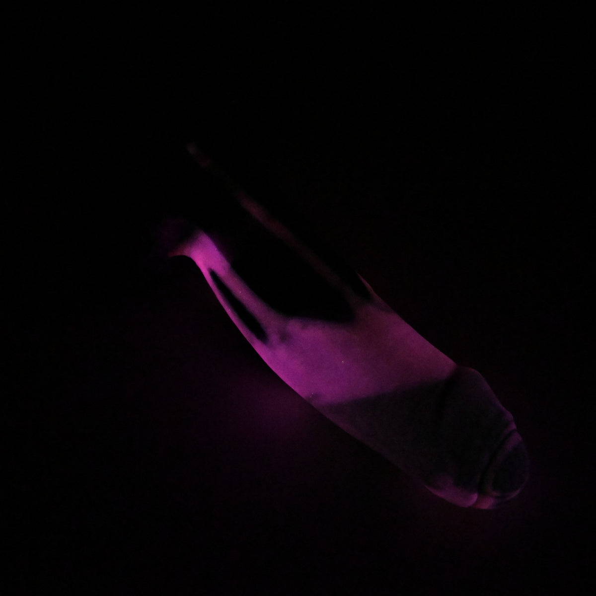 R3MKP77 Orion Medium 0050 UV GITD CS