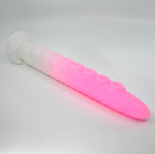 Load image into Gallery viewer, E3SGG67 Illex Medium 0030 UV GITD
