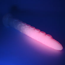 Load image into Gallery viewer, E3SGG67 Illex Medium 0030 UV GITD
