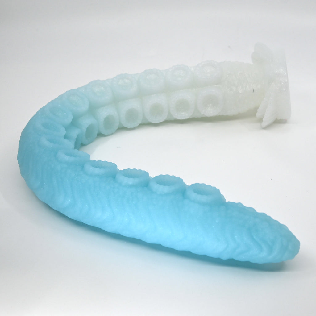 E4MGG74 Illex Large 0050 UV GITD