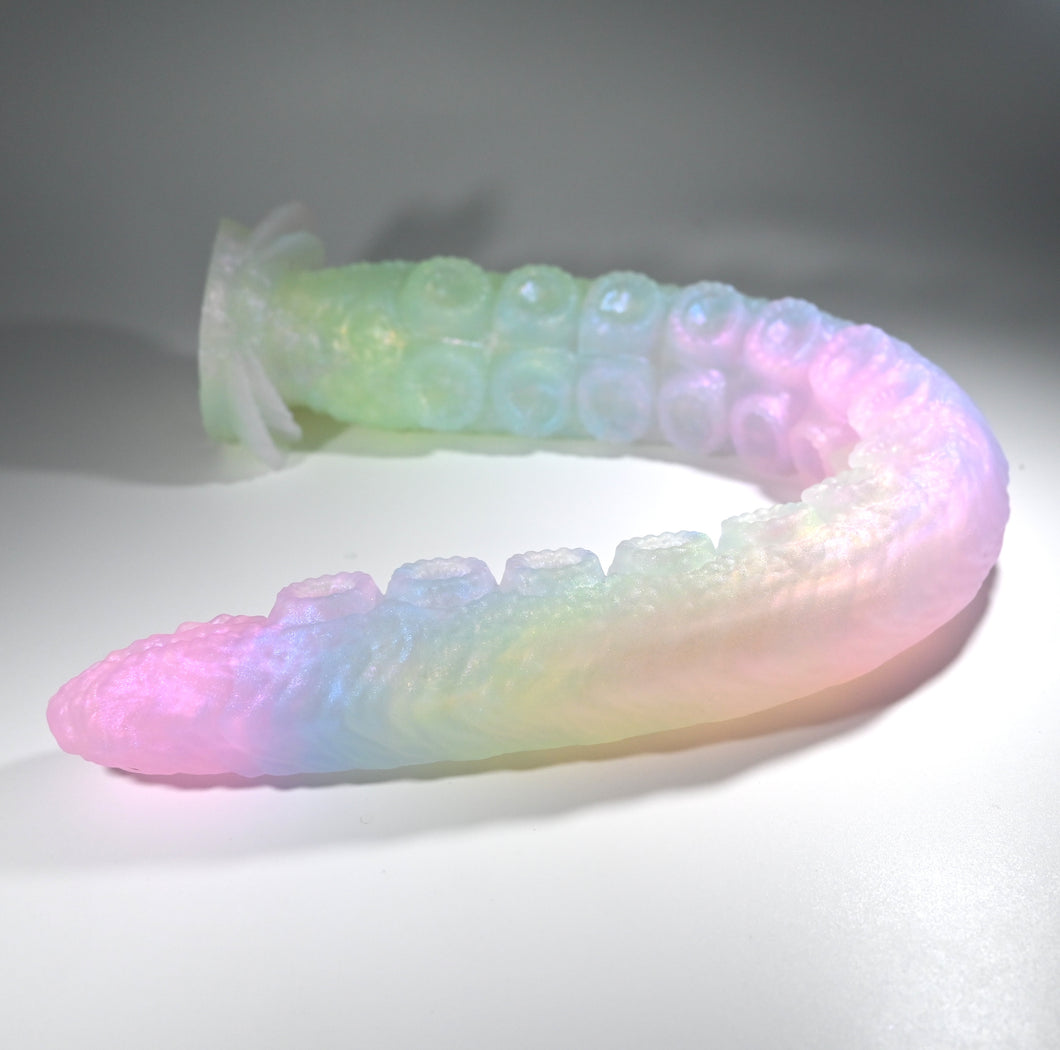 E4TGG78 Illex Large NC 0031 UV CS