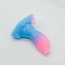 Load image into Gallery viewer, X2MJP05 Shin Small 0050 UV GITD
