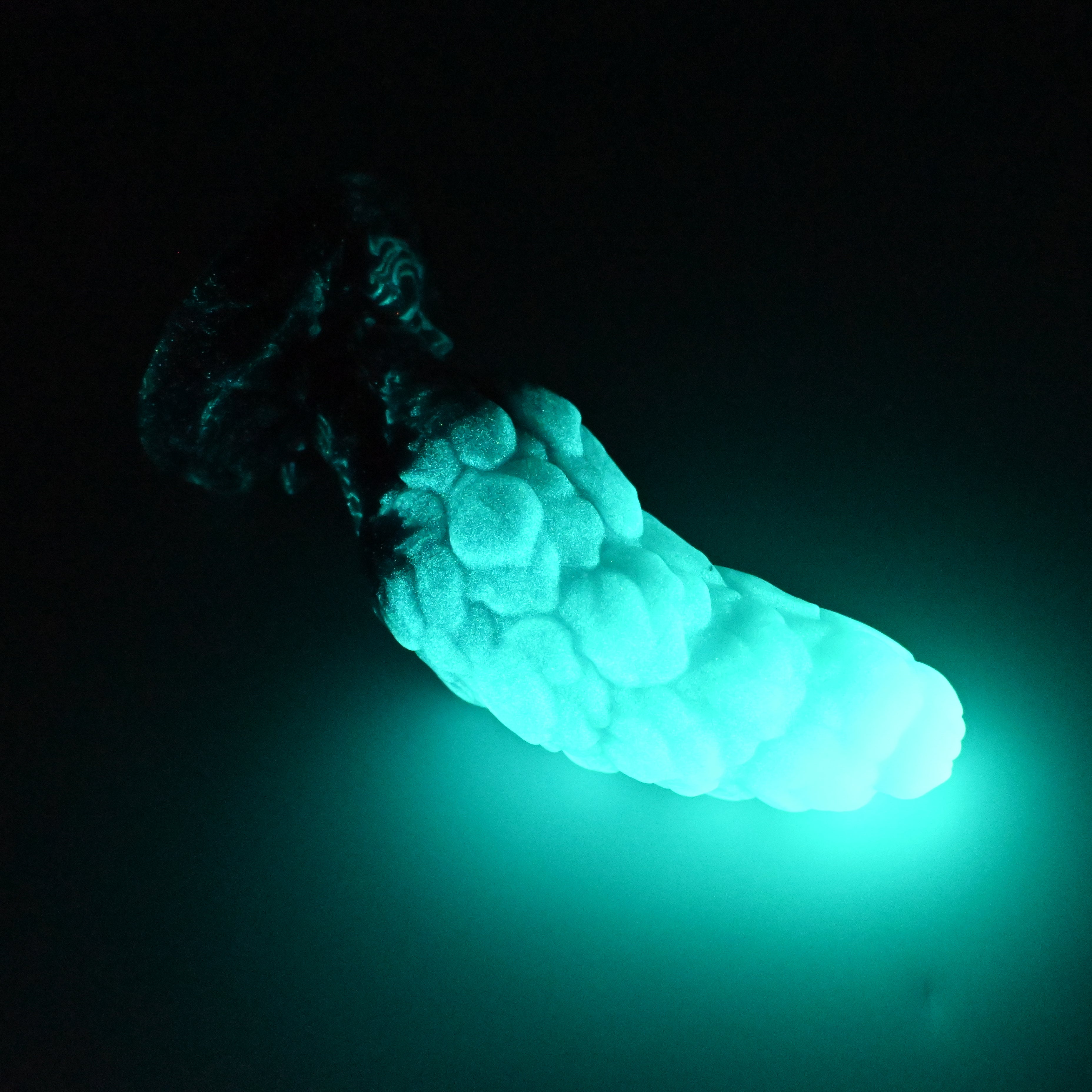 B2MJN16 Flora Small 0050 UV GITD
