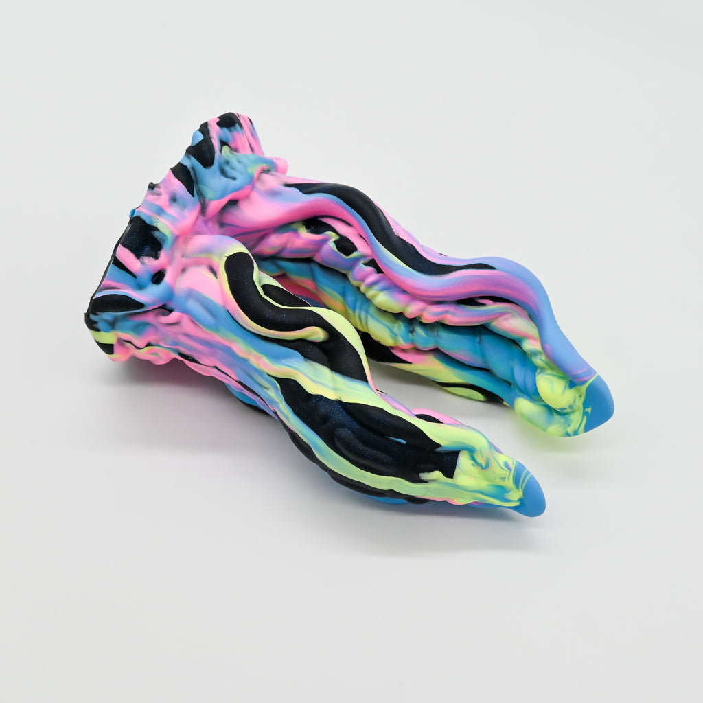 A3XJM86 Alara Medium 0020 UV