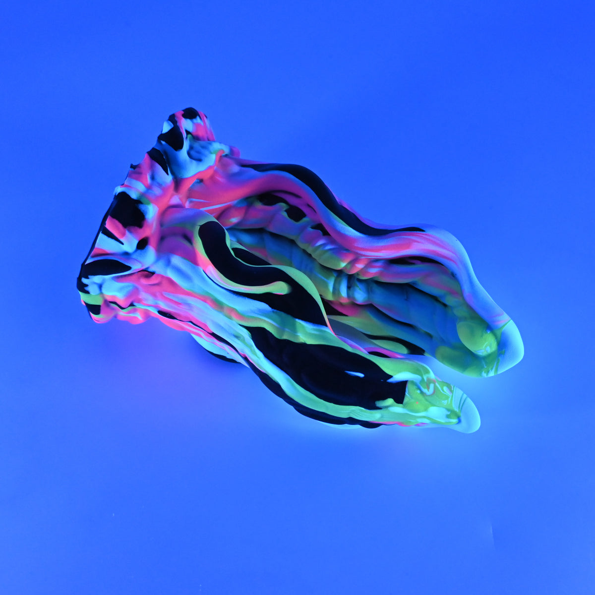 A3XJM86 Alara Medium 0020 UV