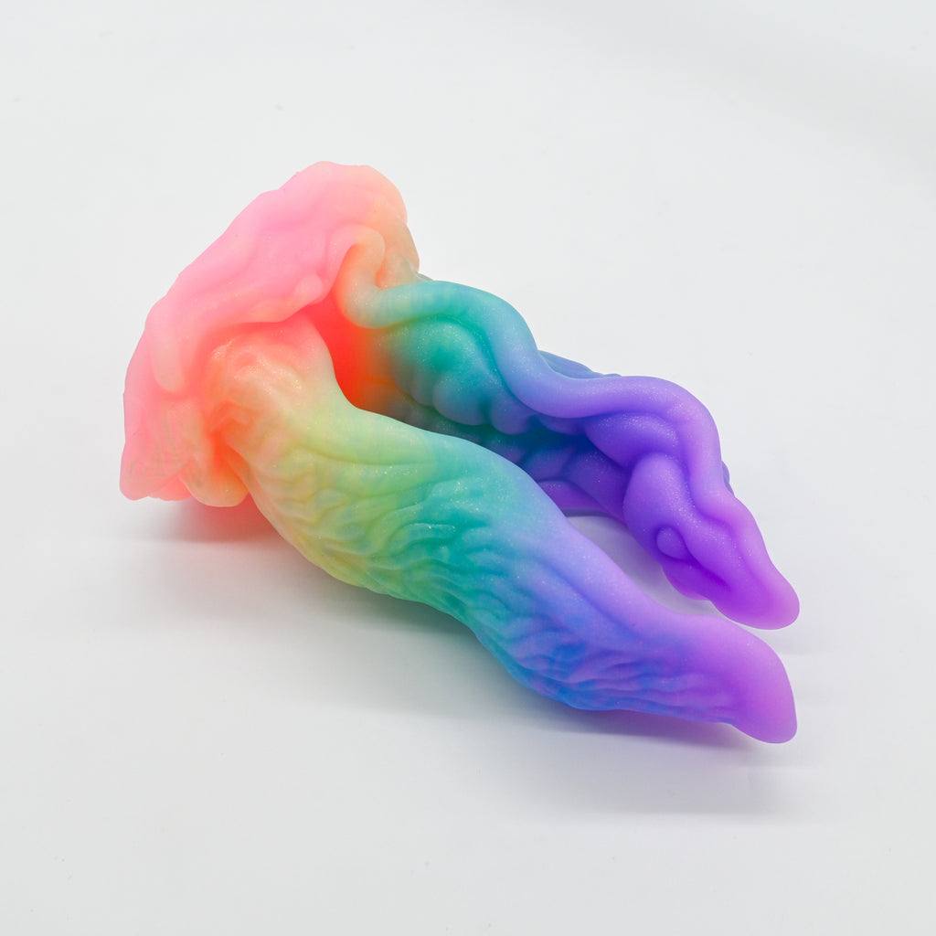 A4MJM89 Alara Large 0050 UV GITD