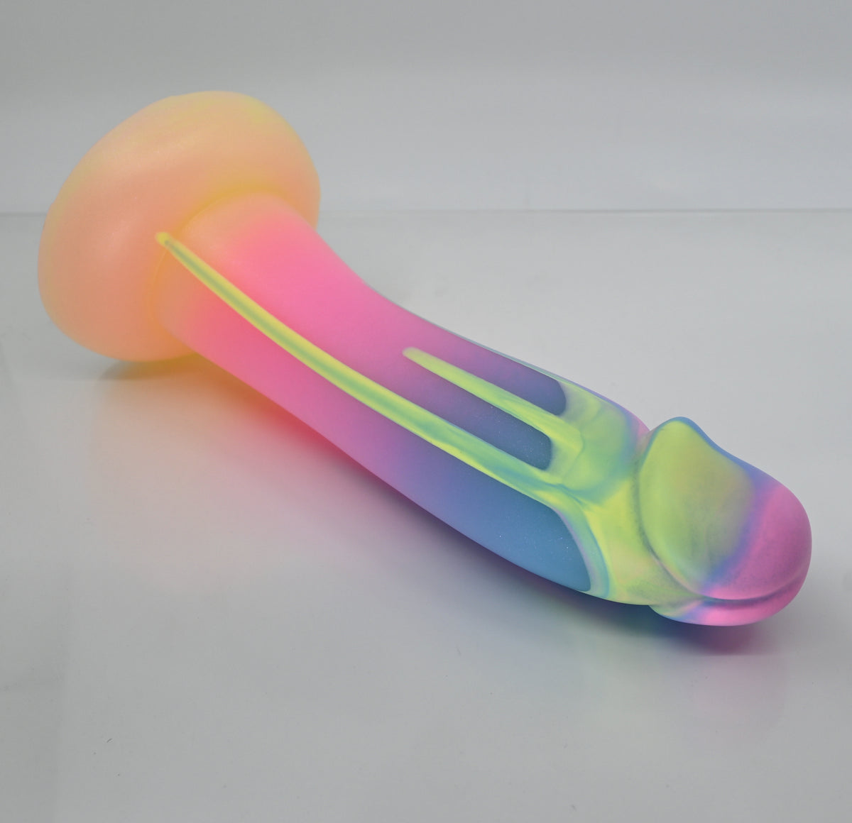 Z4SEH69 Caelus Large 0030 UV GITD