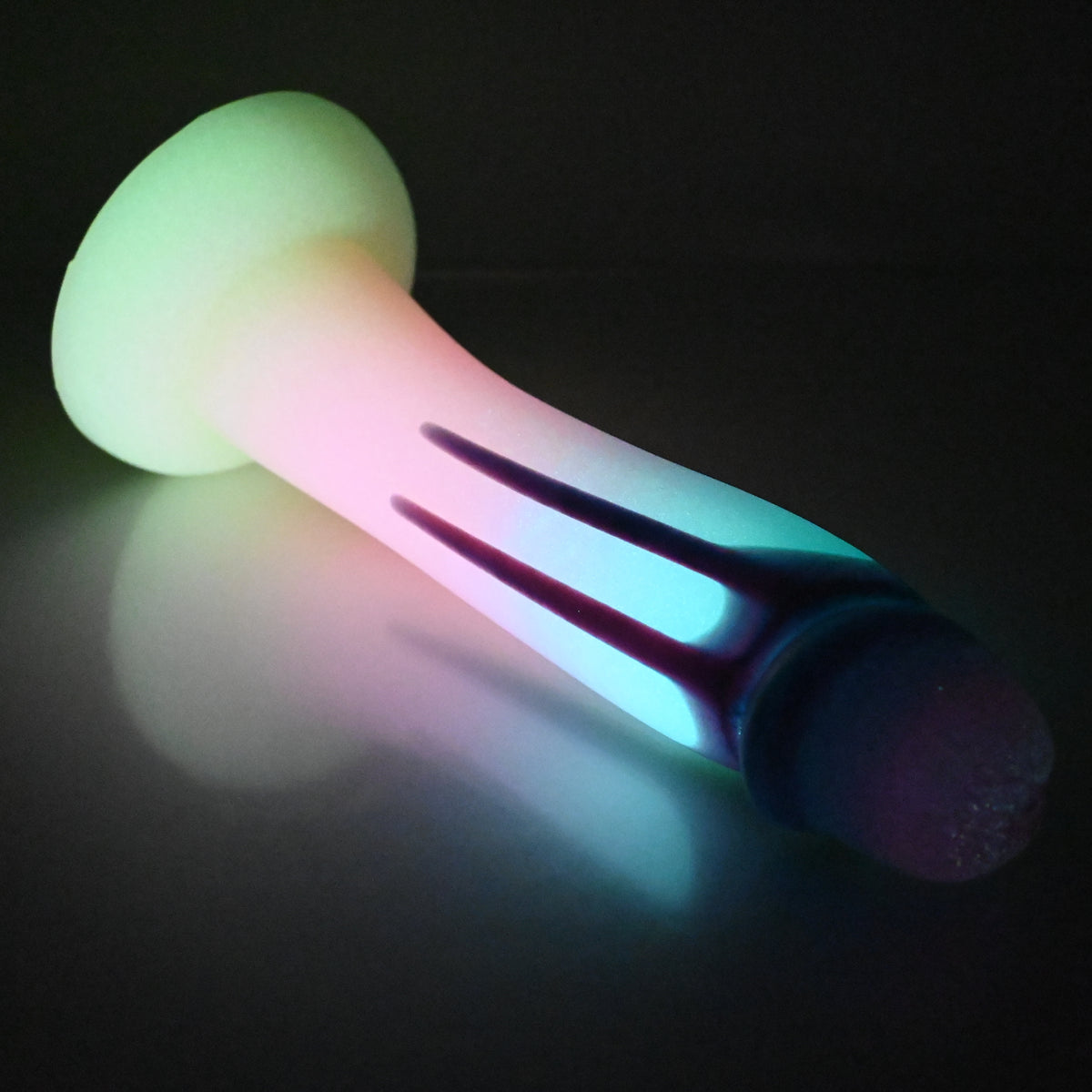 Z4SEH69 Caelus Large 0030 UV GITD