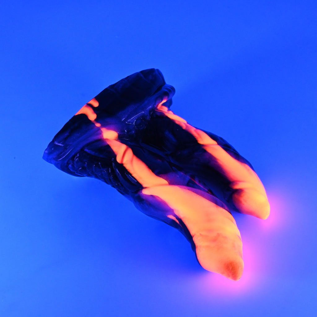 22MKN26 Vasuki Small 0050 UV GITD CS