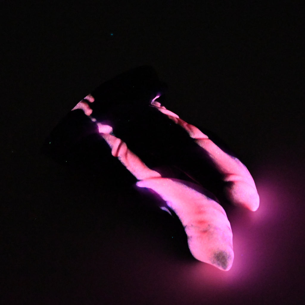 22MKN26 Vasuki Small 0050 UV GITD CS