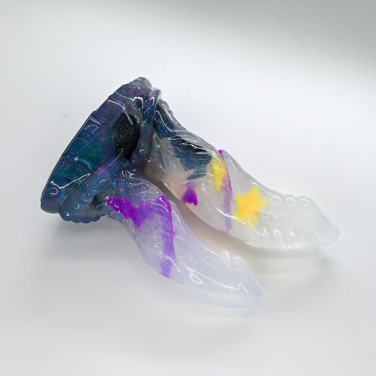 22TKN28 Vasuki Small NC 0031 UV GITD CS