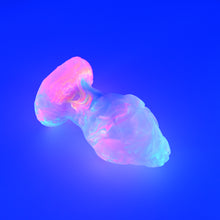Load image into Gallery viewer, F3THK61 Dragonfruit Plug Medium NC 0031 UV CS
