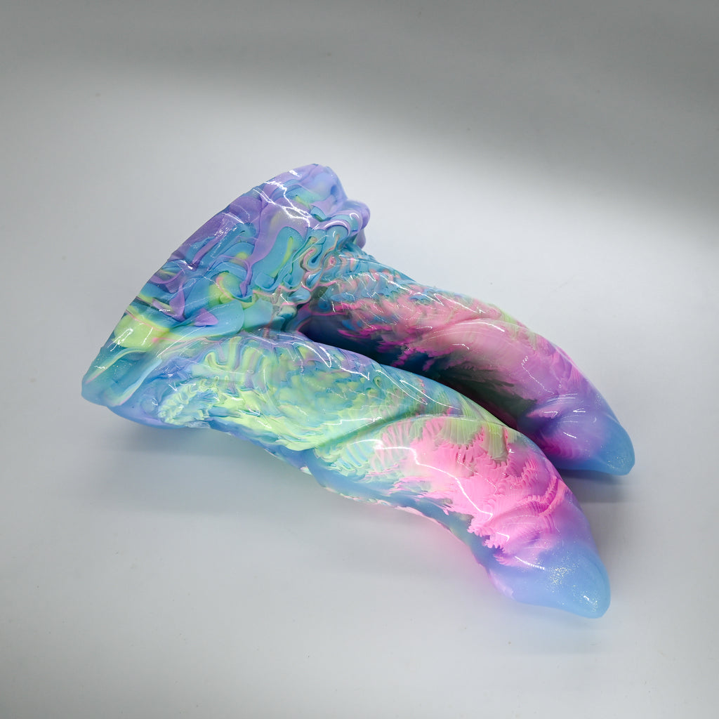 24SKN38 Vasuki Large 0030 UV