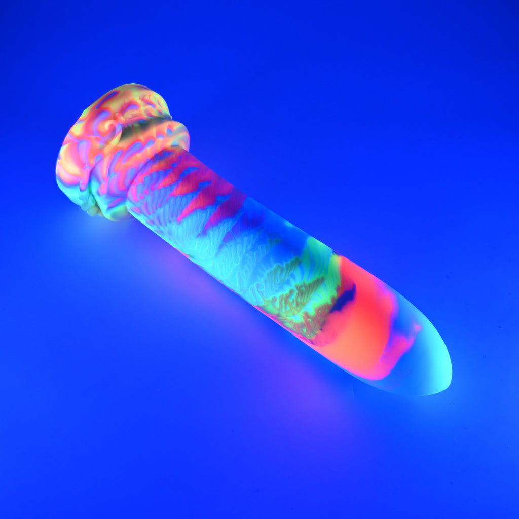 AoSJN02 Giant Dilator Oak 0030 UV GITD
