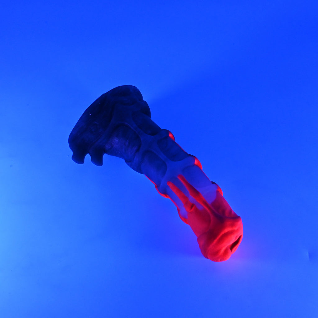 42SKQ27 Helhestr Small 0030 UV GITD CS