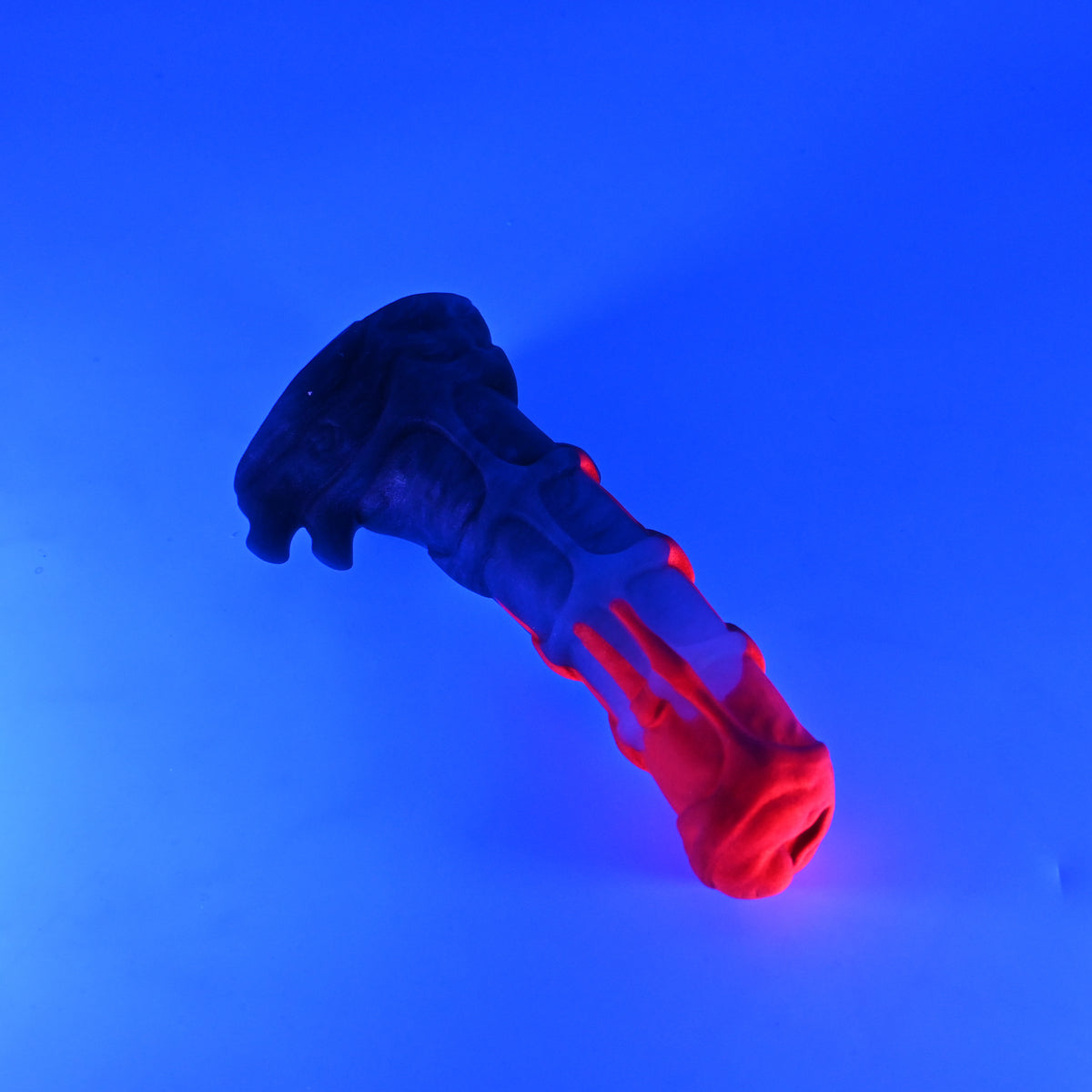 42SKQ27 Helhestr Small 0030 UV GITD CS