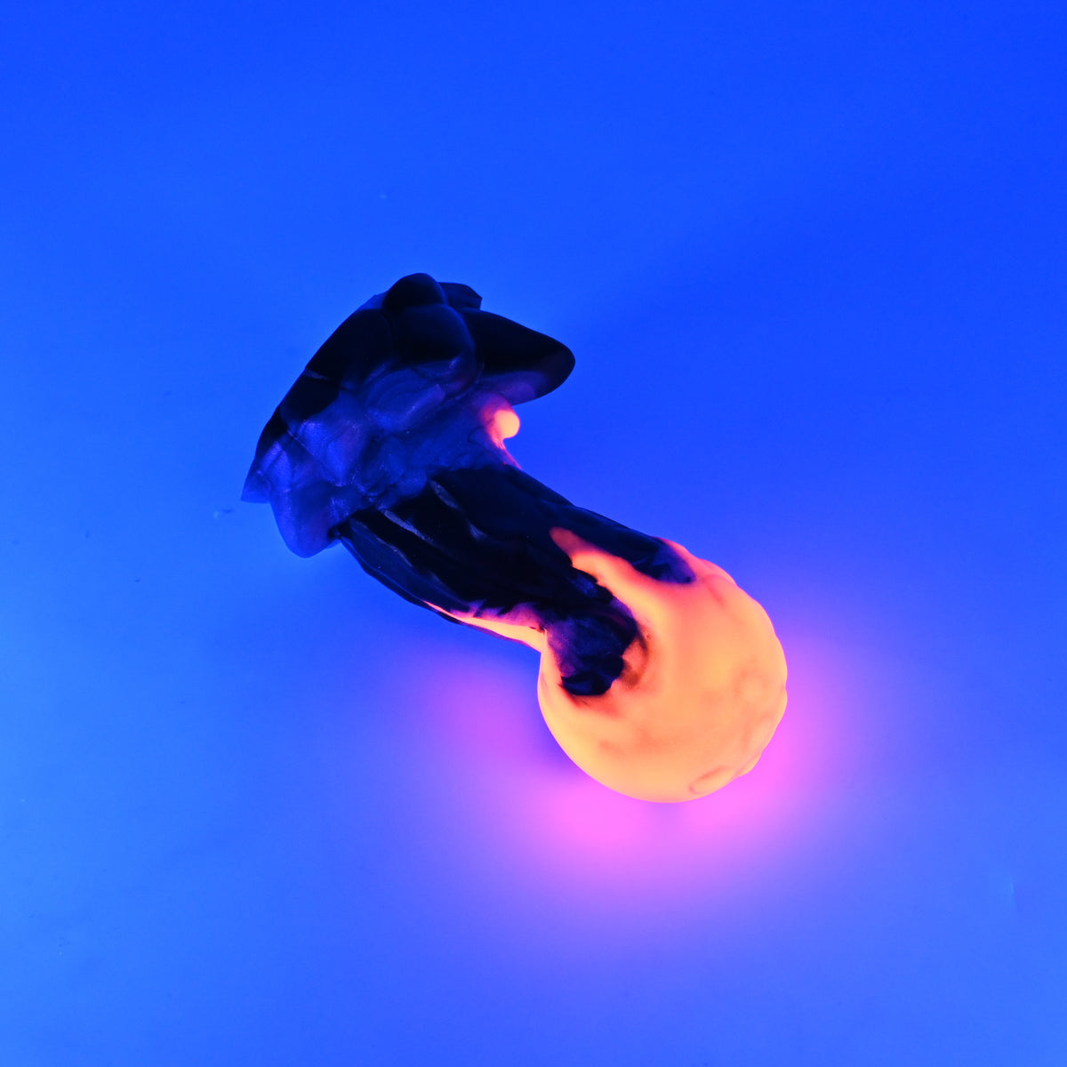 72MKN74 Terra Small 0050 UV GITD CS